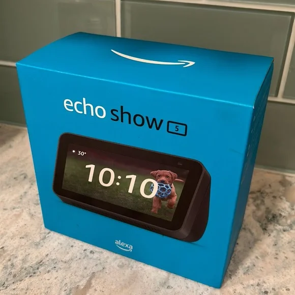 Echo Show 5 New in Box - Picture 1 of 4